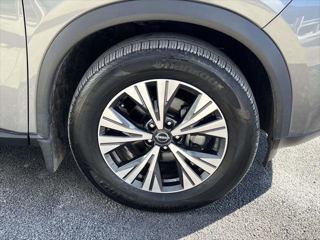 Used 2023 Nissan Rogue SV image 8