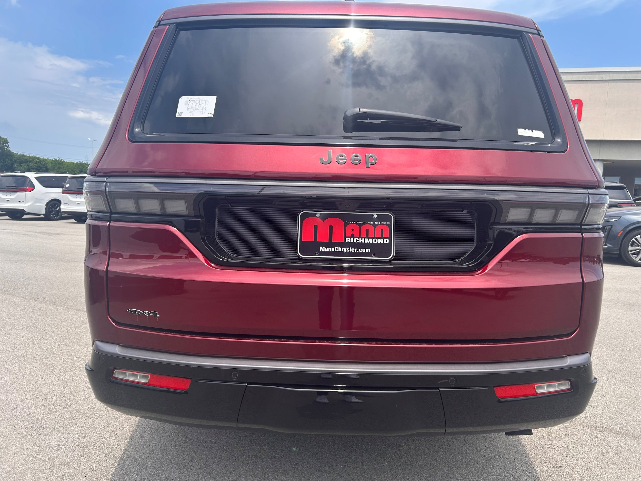 New 2026 Jeep Grand Wagoneer L Limited w/ HD Trailer Tow Package AWD/4WD image 4