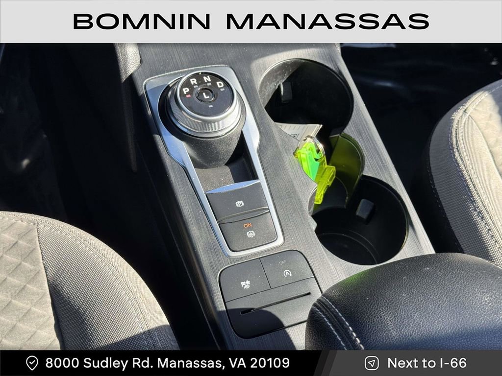 Used 2022 Ford Escape SE w/ SE Sport Appearance Package image 22