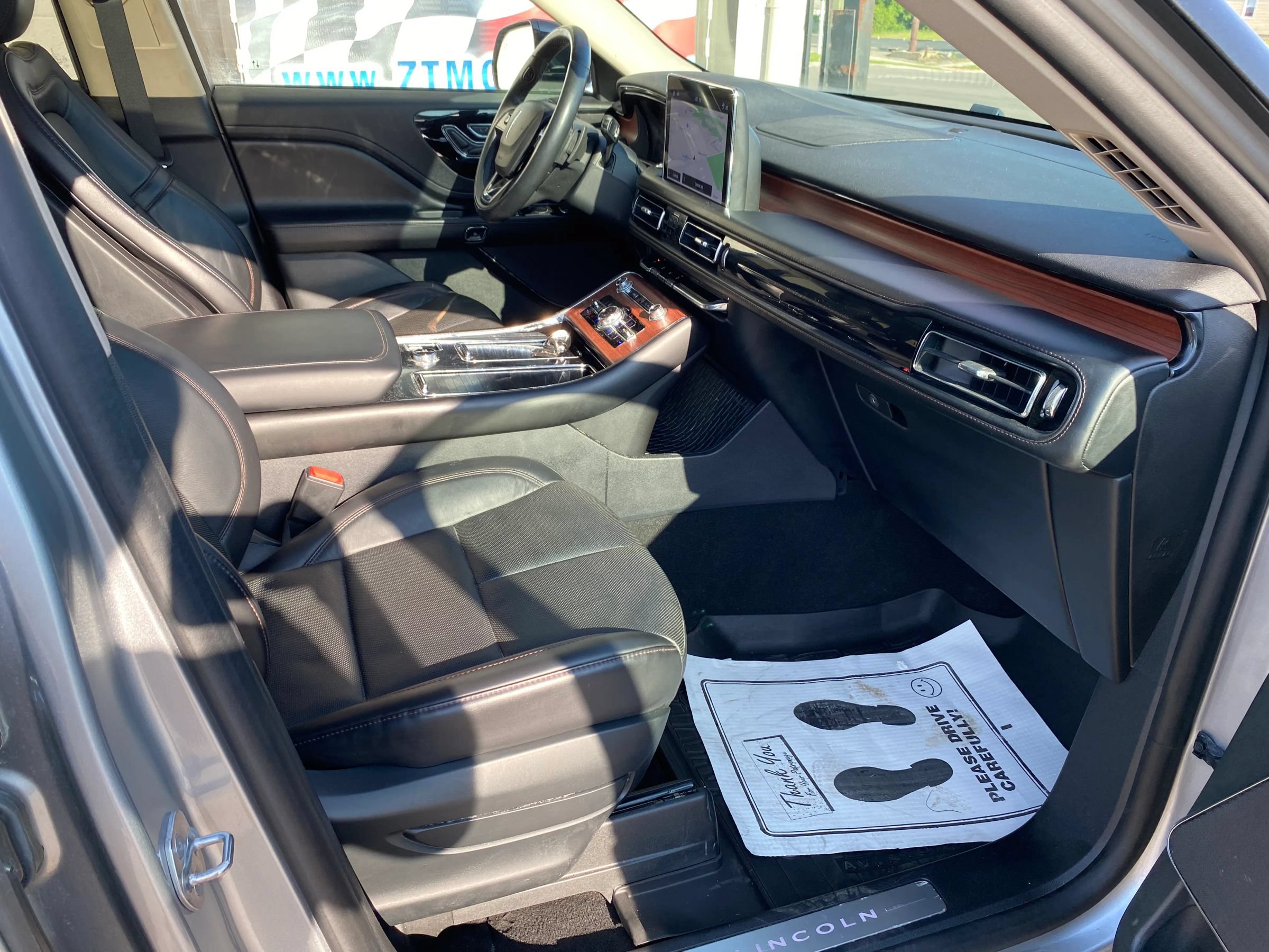 Used 2021 Lincoln Aviator Reserve w/ Elements Package Plus AWD/4WD image 16