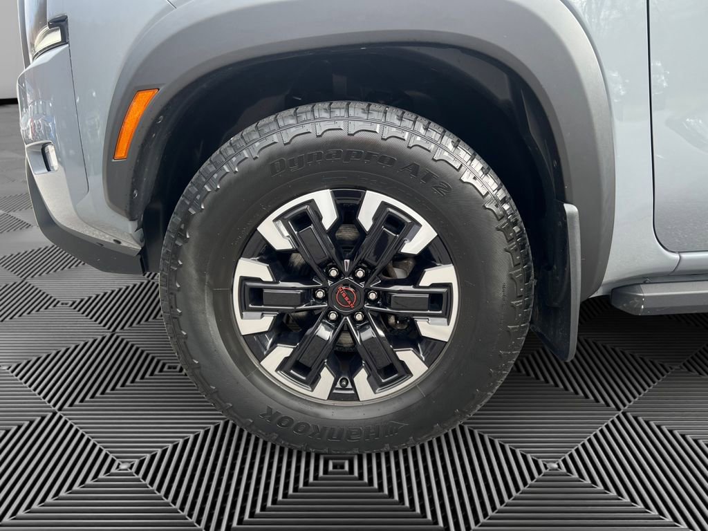 Used 2022 Nissan Frontier PRO-4X image 9