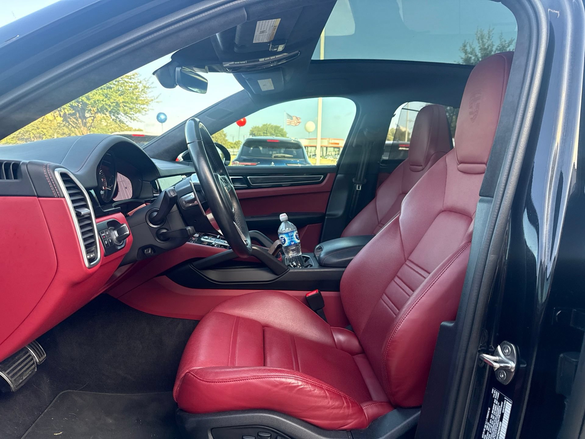 Used 2022 Porsche Cayenne GTS AWD/4WD image 7