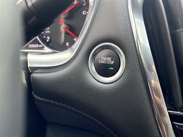 Certified 2023 Chevrolet Traverse High Country FWD image 17