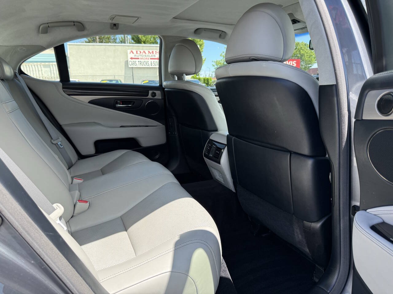 Used 2014 Lexus LS 460 w/ Comfort Package RWD image 12