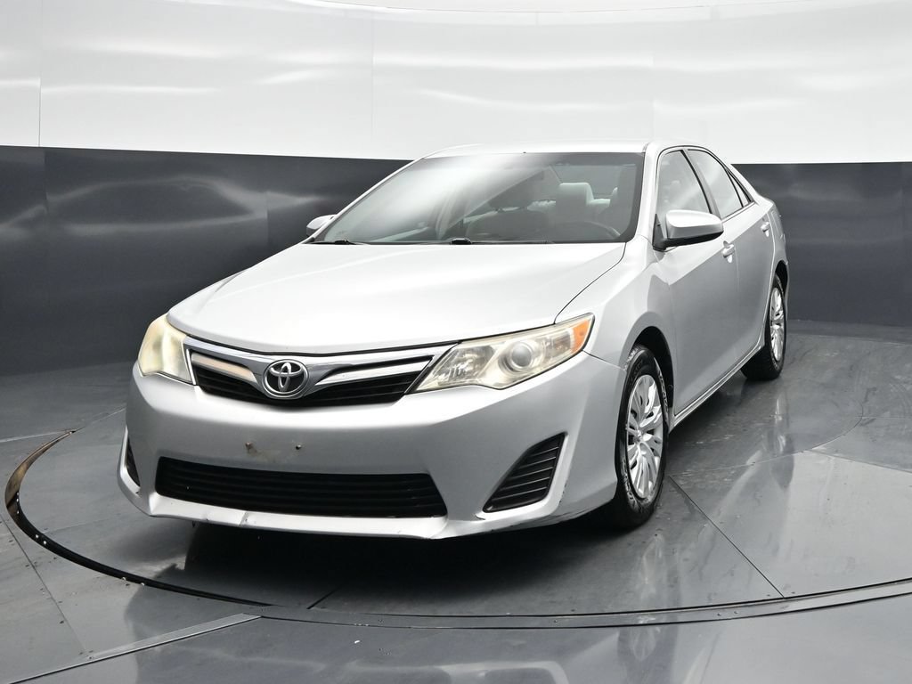 Used 2014 Toyota Camry LE FWD image 48