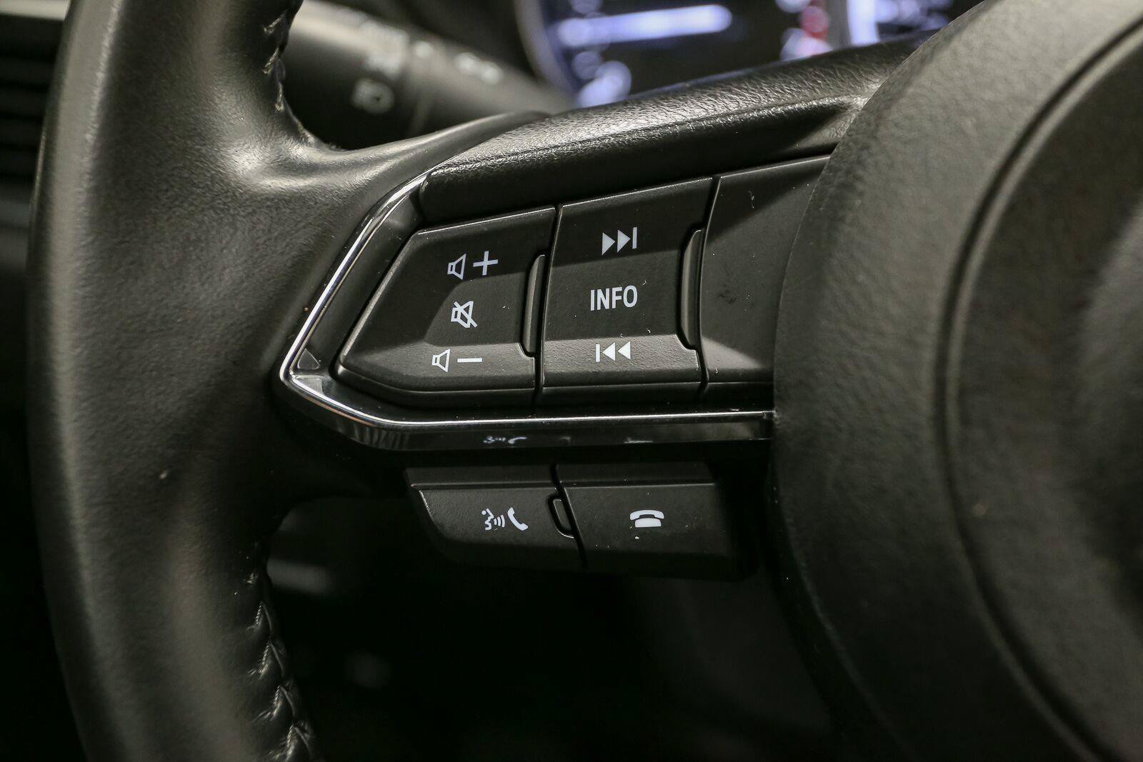 Used 2025 MAZDA CX-5 AWD 2.5 S w/ Select Package image 35