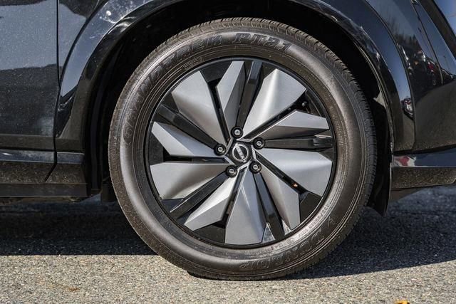 Used 2023 Nissan Ariya AWD image 18