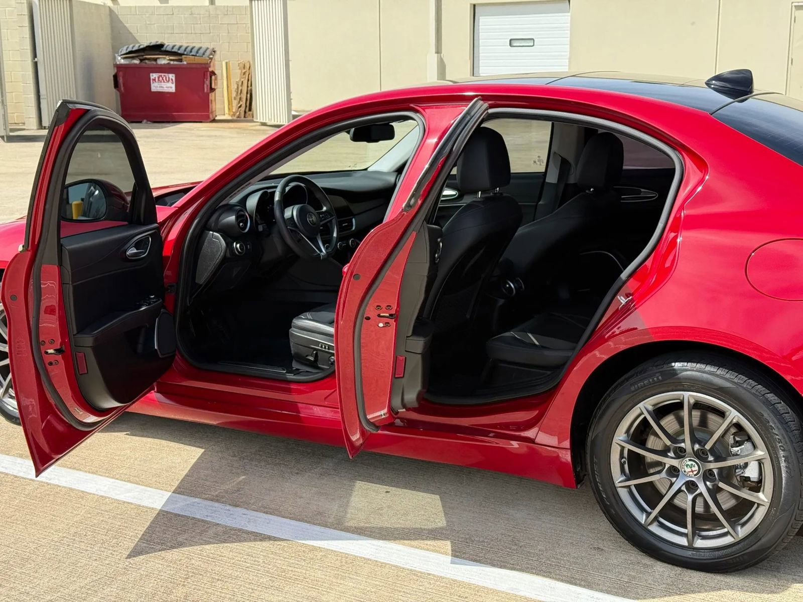 Used 2018 Alfa Romeo Giulia AWD image 10