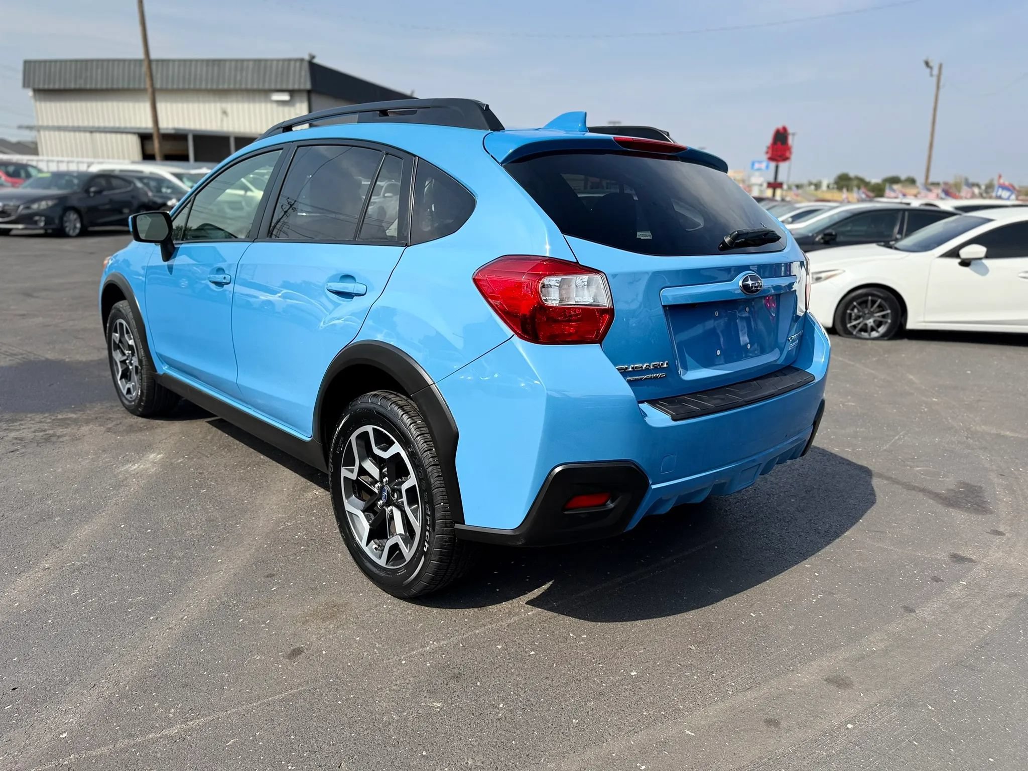 Used 2017 Subaru Crosstrek 2.0i Premium AWD/4WD image 5