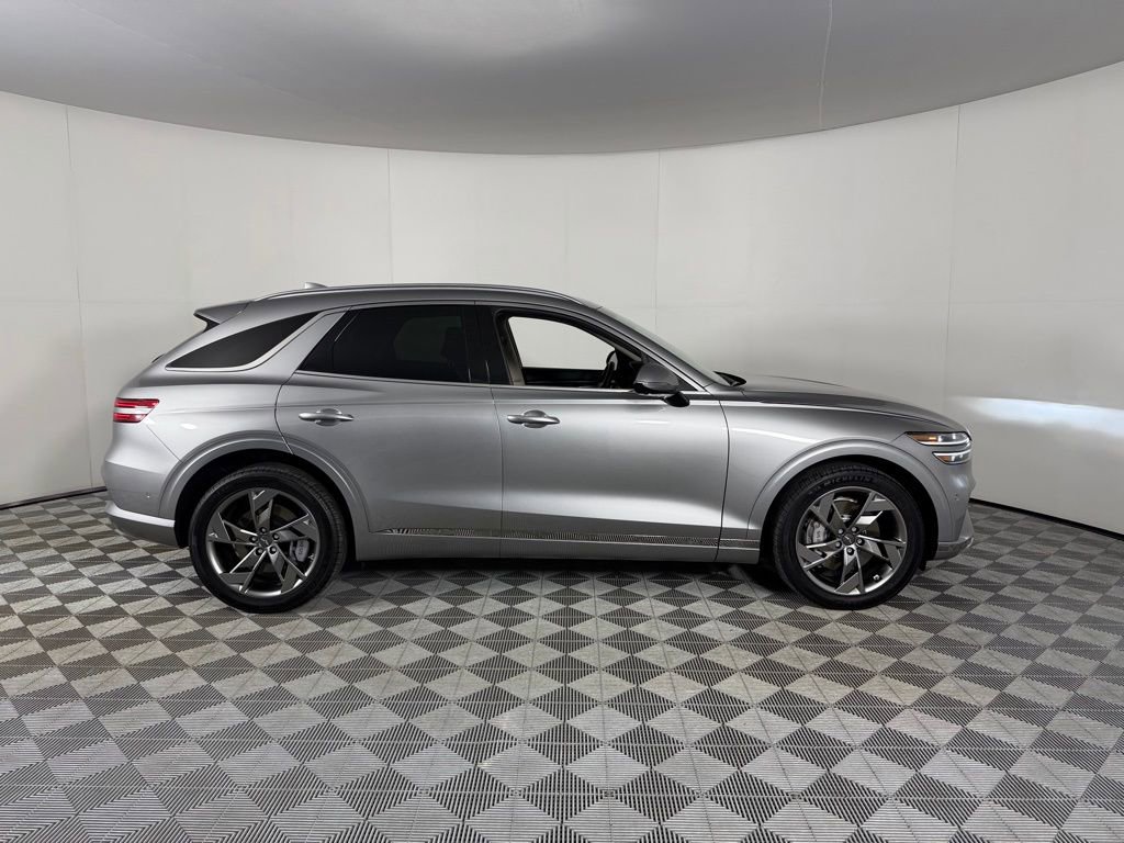 Used 2025 Genesis Electrified GV70 Advanced image 7