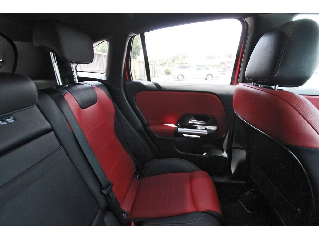 Used 2023 Mercedes-Benz GLA 250 image 13