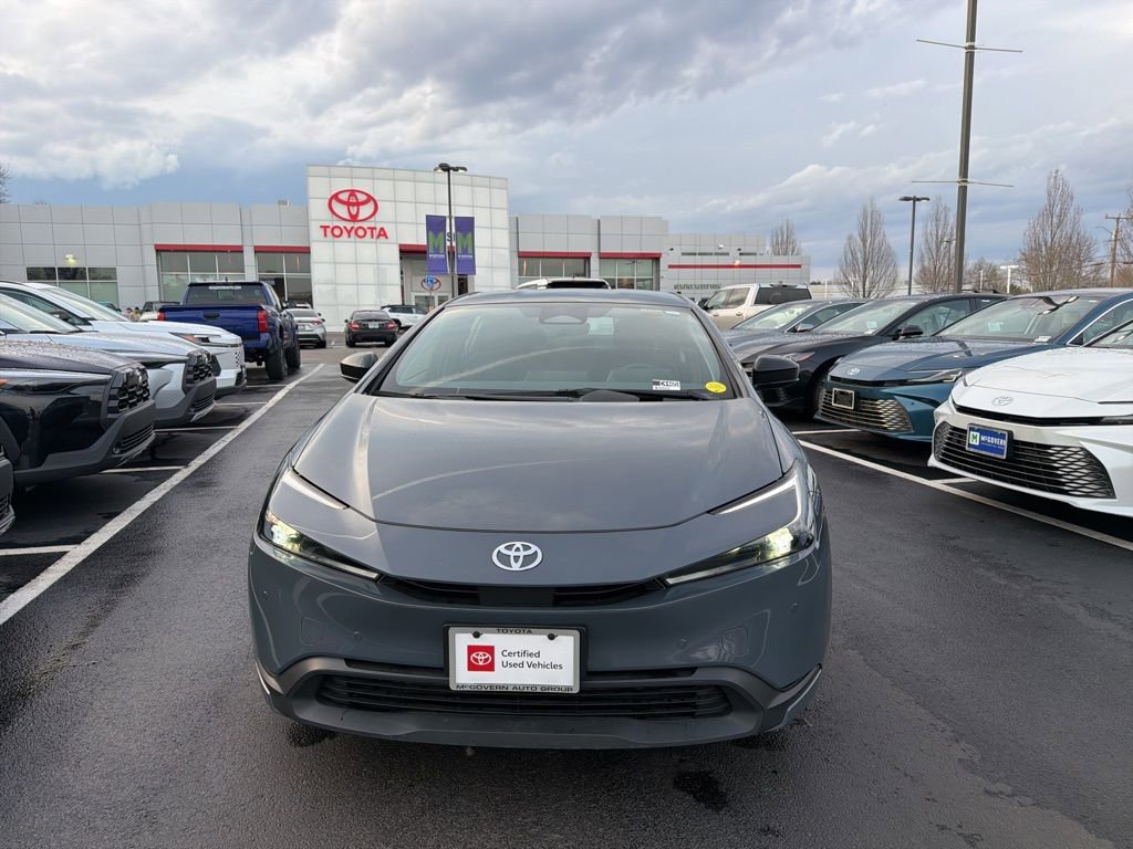 Used 2024 Toyota Prius LE AWD/4WD image 2