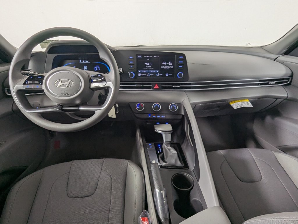 New 2026 Hyundai Elantra SE FWD image 14