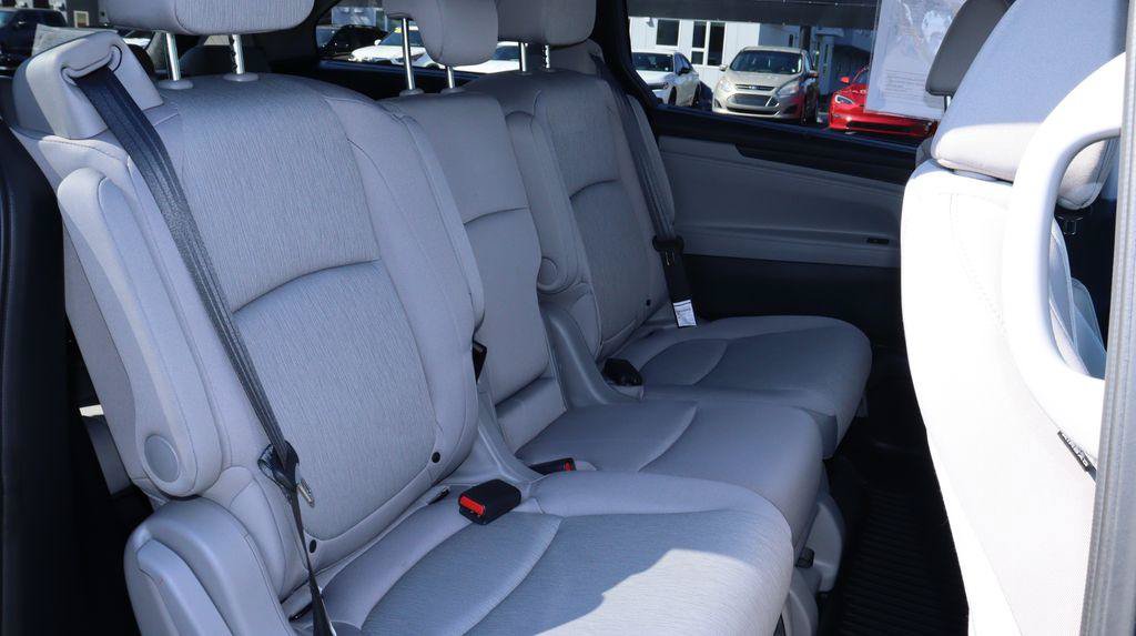 Used 2021 Honda Odyssey EX image 24