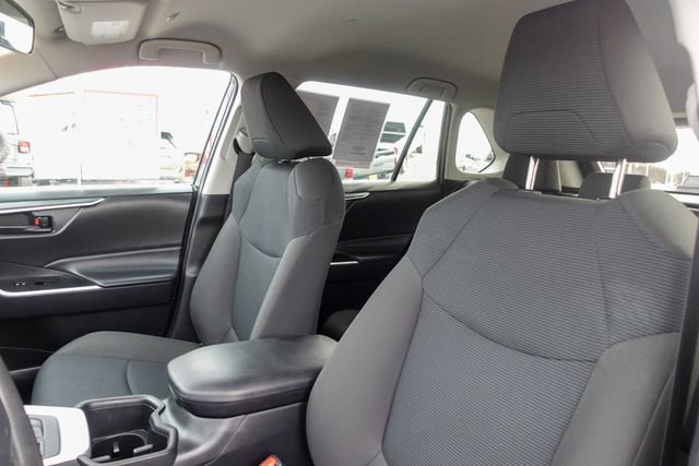 Certified 2024 Toyota RAV4 LE image 28