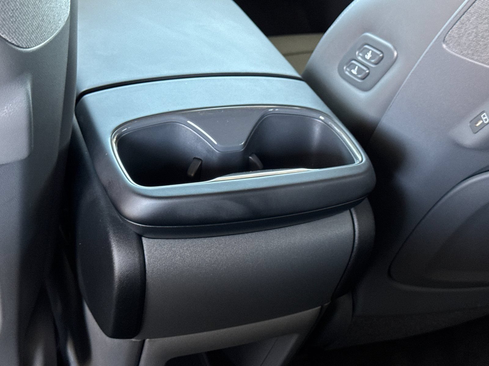 New 2026 Kia EV9 Wind AWD/4WD image 5