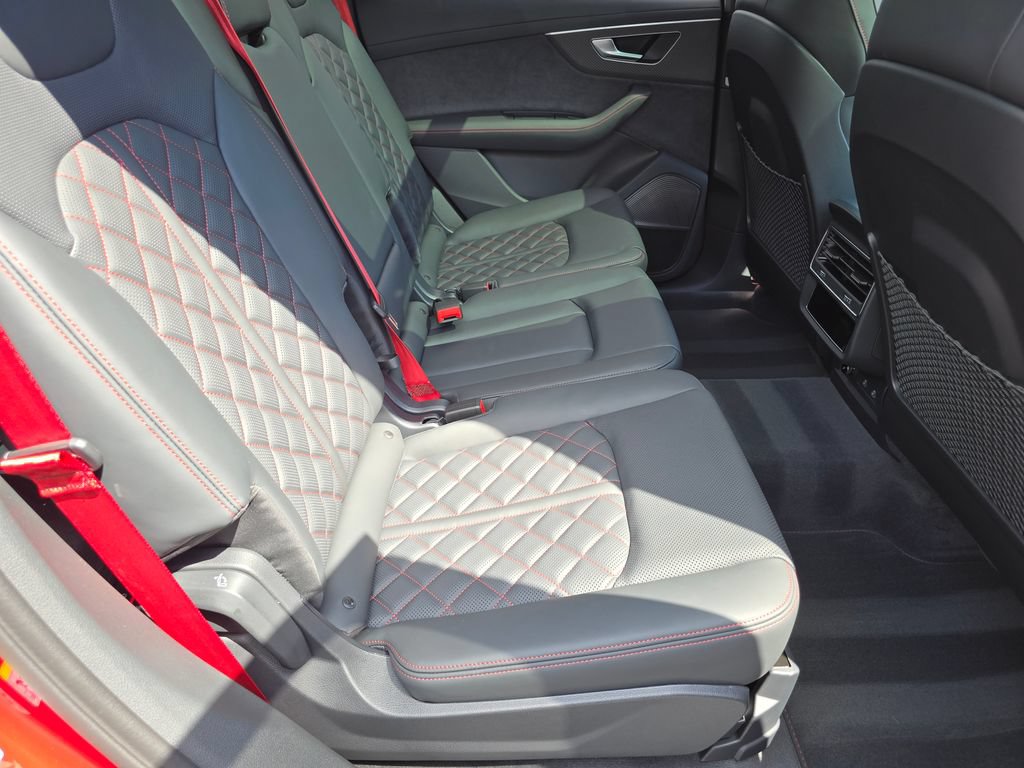 New 2026 Audi SQ7 Prestige AWD/4WD image 13
