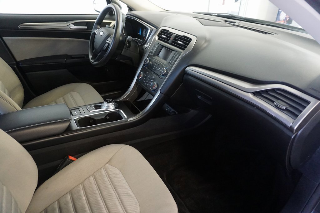 Used 2017 Ford Fusion S image 22