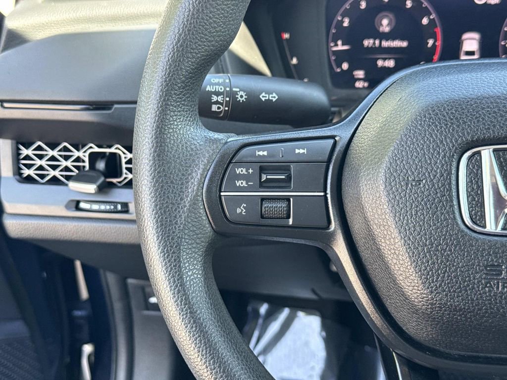 Certified 2023 Honda Accord EX image 10