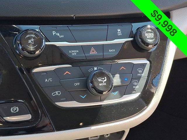 Used 2017 Chrysler Pacifica Touring-L w/ Tire & Wheel Group image 17