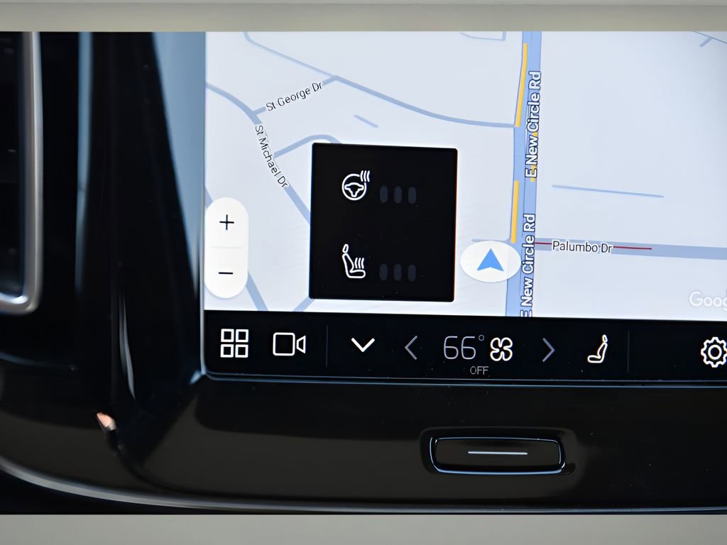 Certified 2025 Volvo XC40 B5 Ultra w/ Protection Package Premier image 21