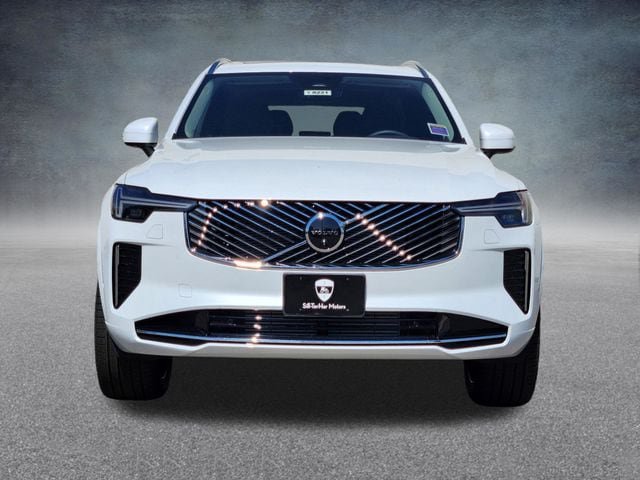 New 2026 Volvo XC90 T8 Plus w/ Protection Package AWD/4WD image 2