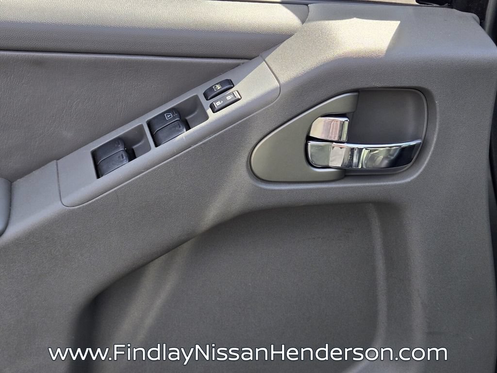 Used 2019 Nissan Frontier SL RWD image 18