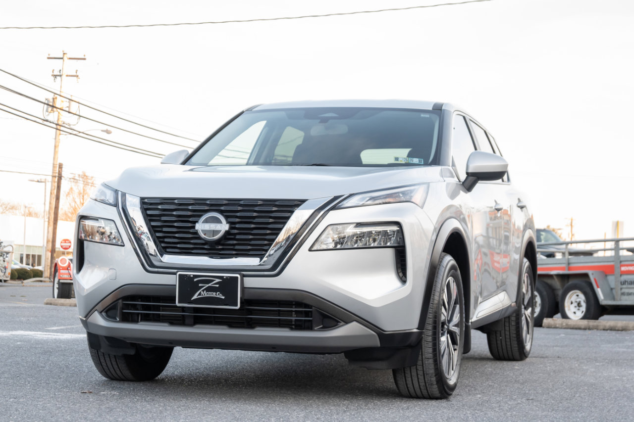 Used 2023 Nissan Rogue SV image 6