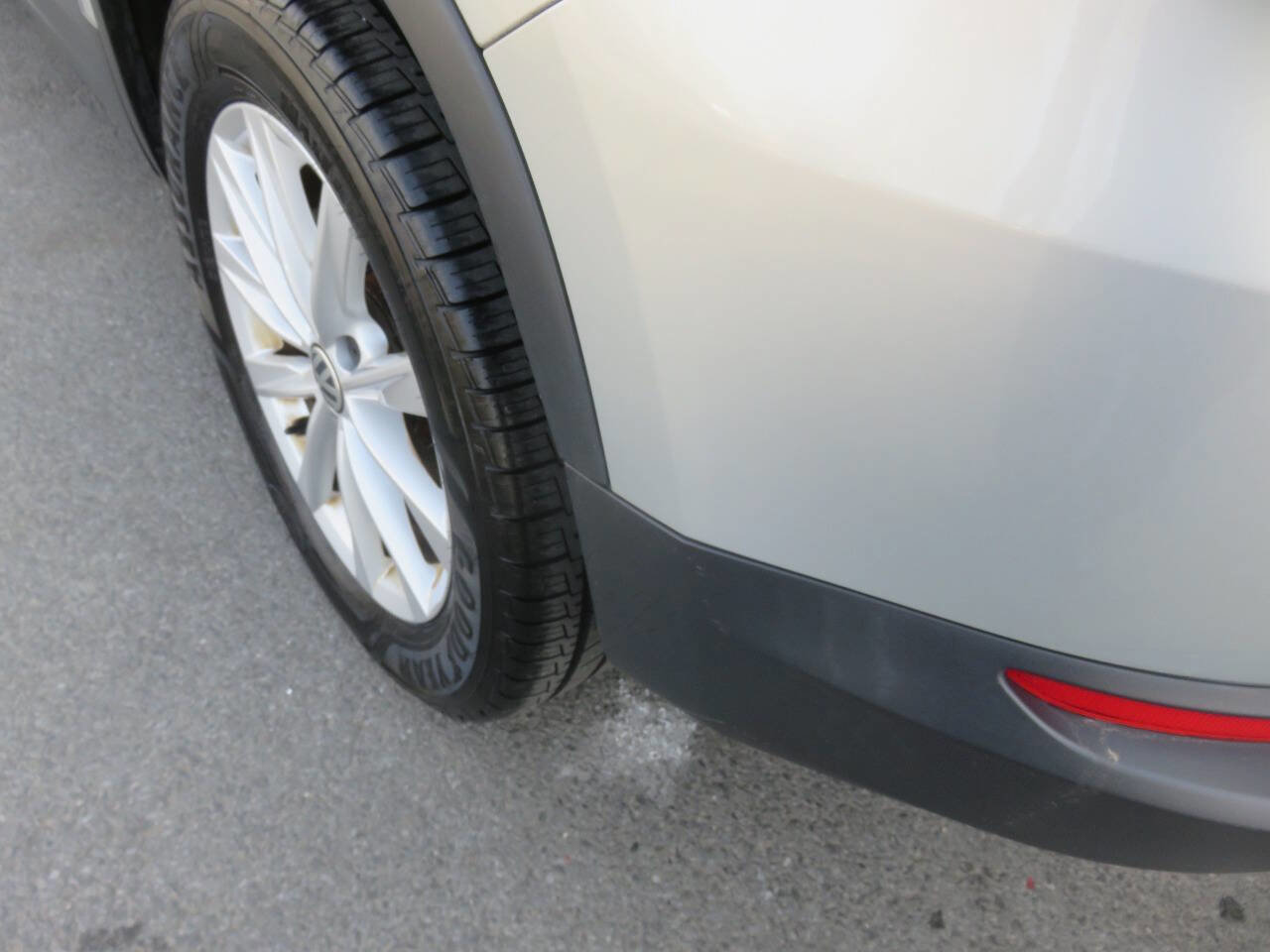 Used 2015 Volkswagen Tiguan S AWD/4WD image 35