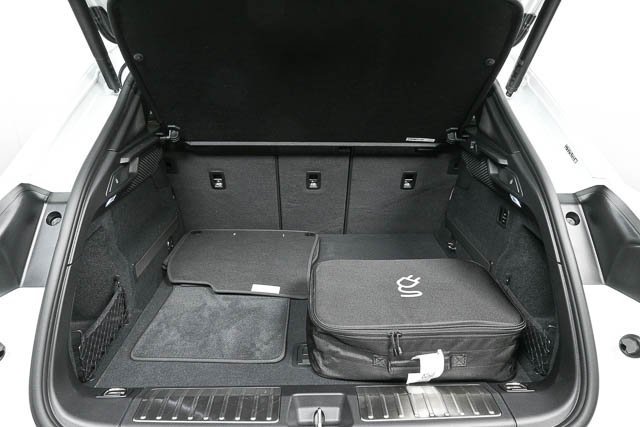 New 2025 Porsche Macan 4S Electric image 37