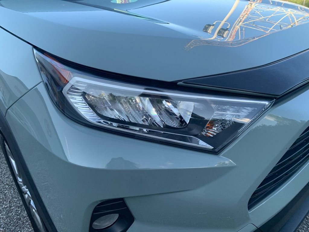 Used 2020 Toyota RAV4 XLE Premium AWD/4WD image 35