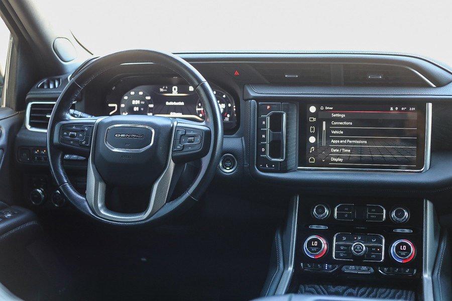 Used 2022 GMC Yukon Denali w/ Max Trailering Package AWD/4WD image 12