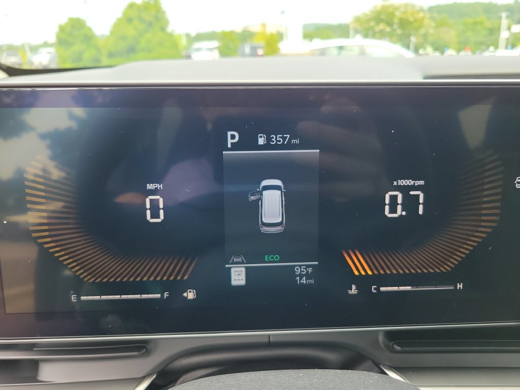 New 2027 Kia Carnival FWD image 24