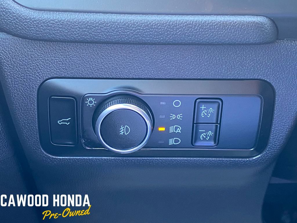 Used 2025 Ford Escape ST-Line Select AWD/4WD image 25