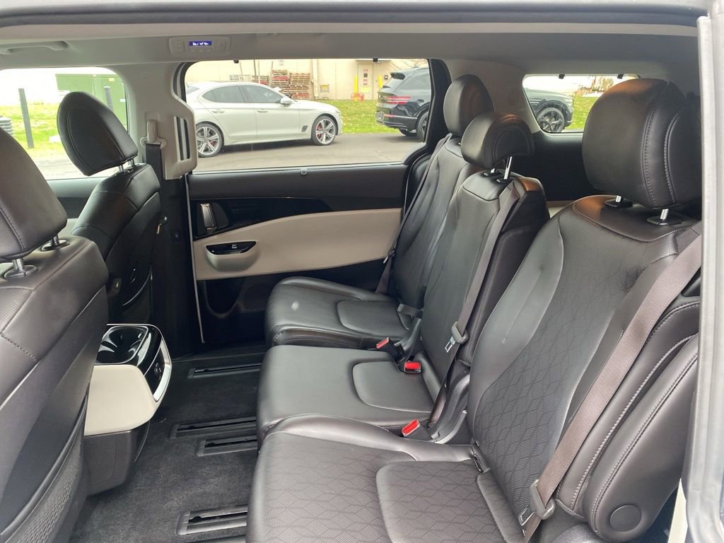 Certified 2023 Kia Carnival EX image 30