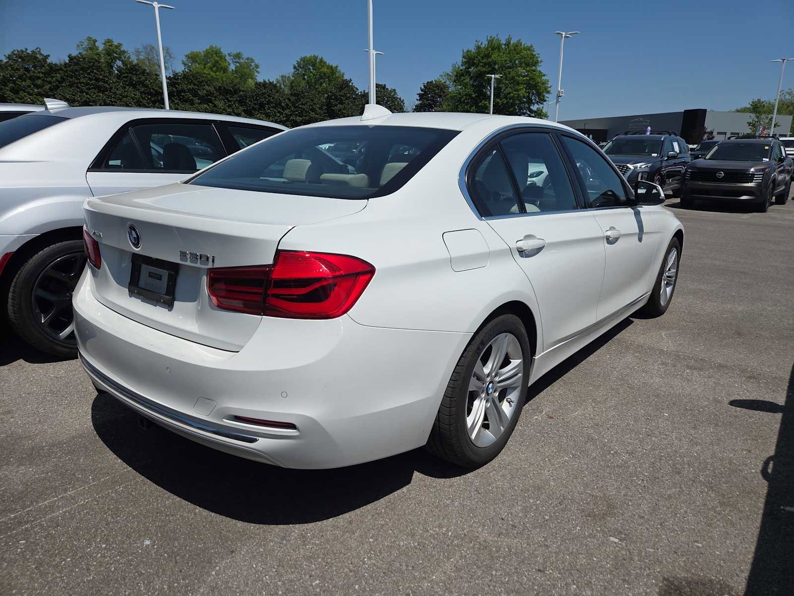Used 2017 BMW 330i xDrive Sedan image 5