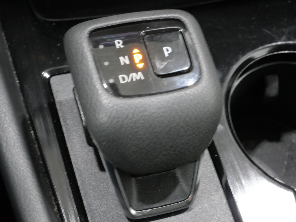 Used 2024 Nissan Rogue S FWD image 22