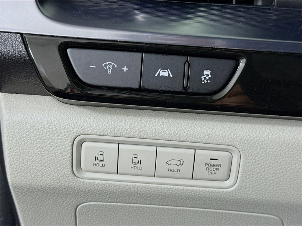 Used 2024 Kia Carnival SX Prestige image 21