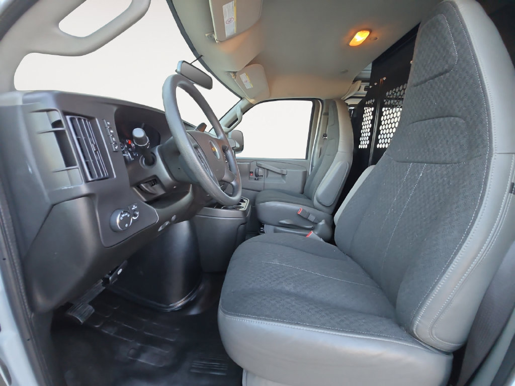 Used 2025 Chevrolet Express 2500 w/ Driver Convenience Package RWD image 16
