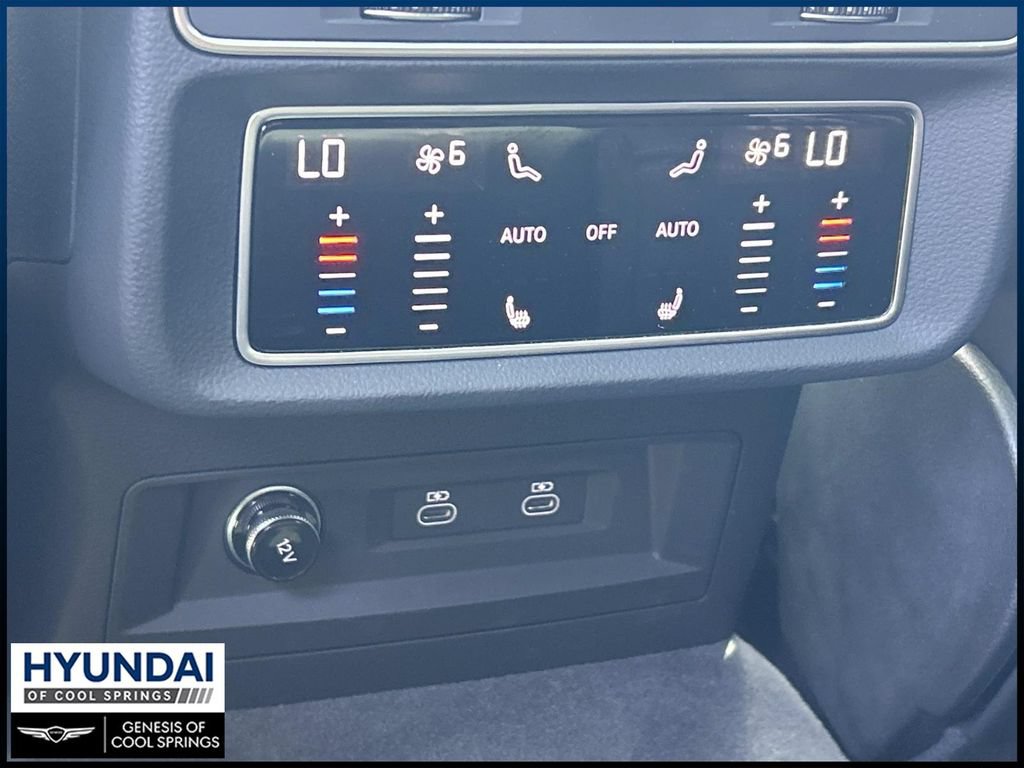 Used 2024 Audi SQ8 Prestige AWD/4WD image 26