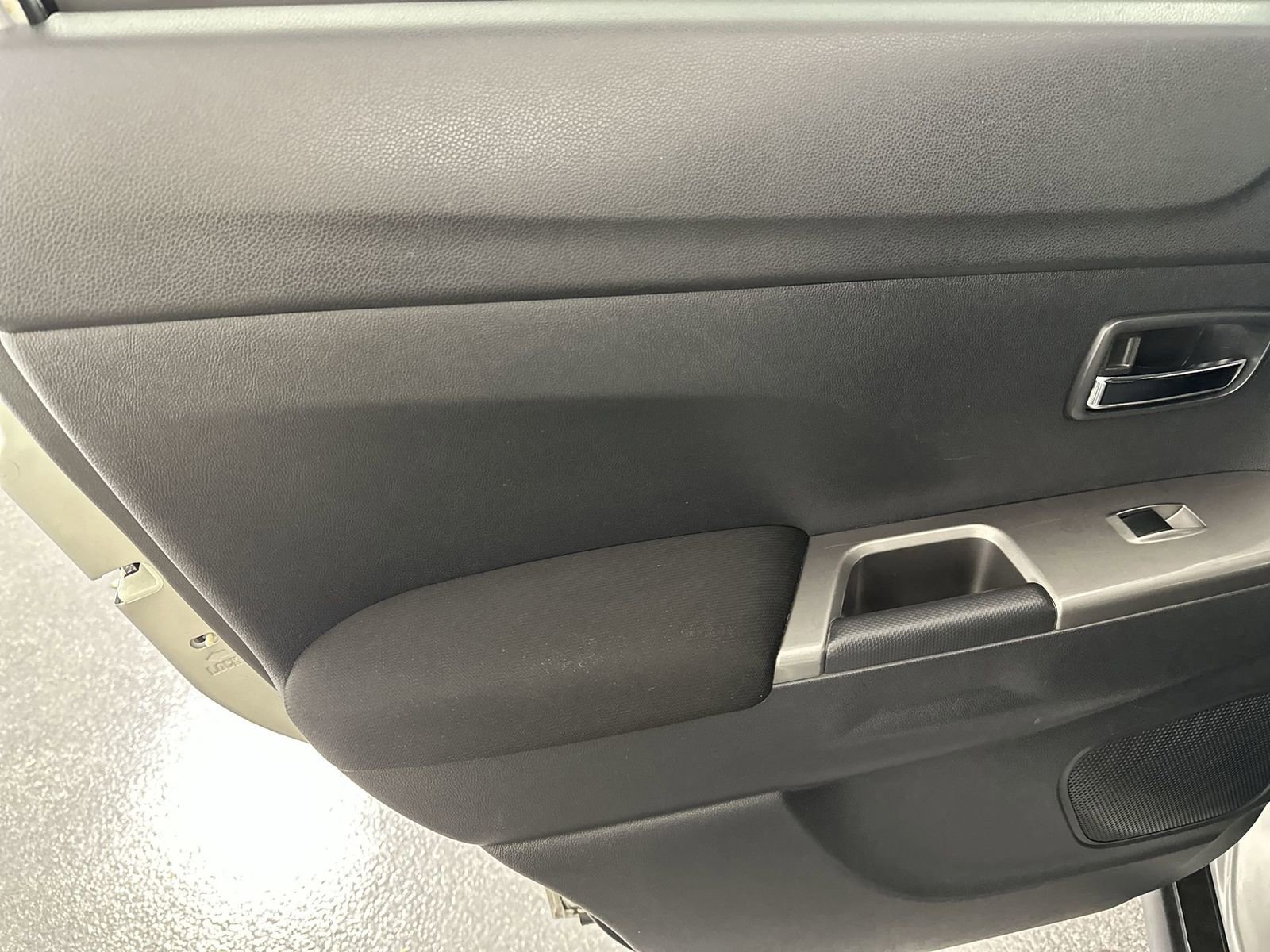 Used 2020 Mitsubishi Outlander Sport SE image 32