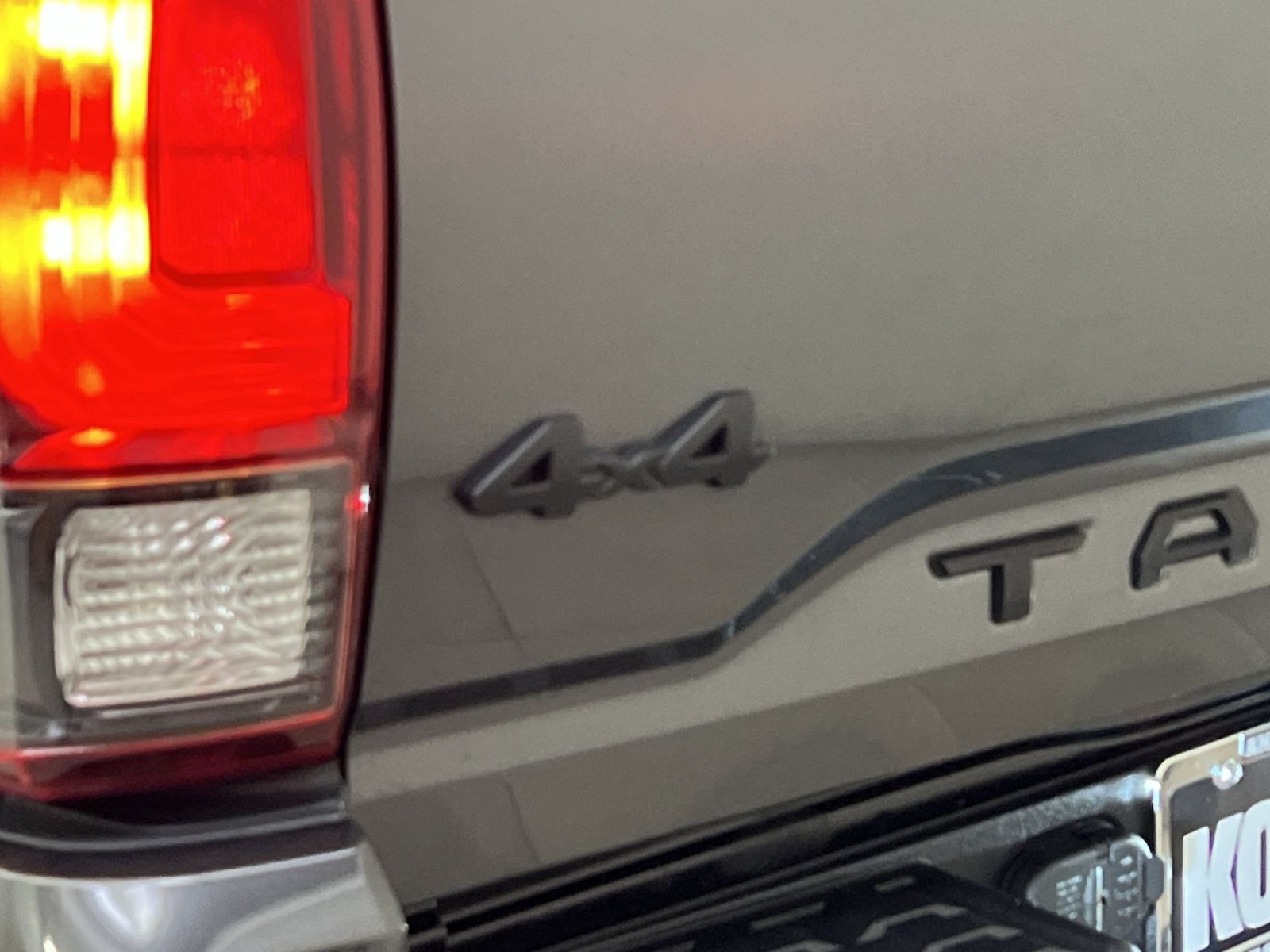 Used 2023 Toyota Tacoma SR5 AWD/4WD image 30