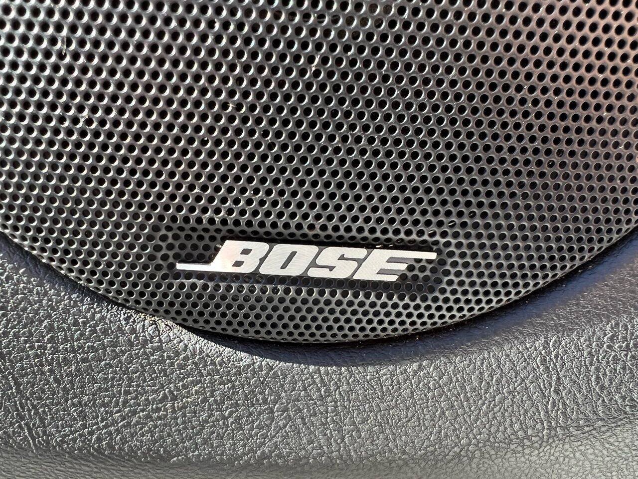 Used 2004 Chevrolet SSR w/ Preferred Equipment Group RWD image 74