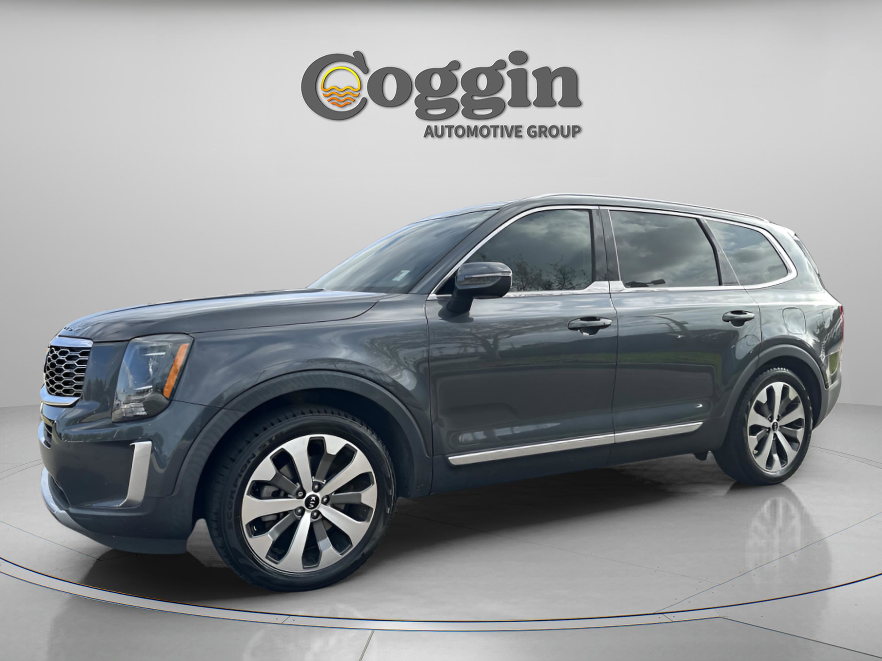 Used 2020 Kia Telluride EX w/ EX Premium Package image 2