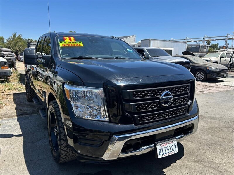 Used 2021 Nissan Titan SV w/ SV Convenience Package RWD image 16