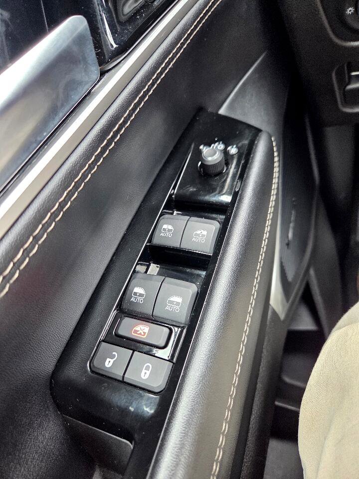 Used 2024 Jeep Wagoneer Series II w/ Flexible Seating Group image 26