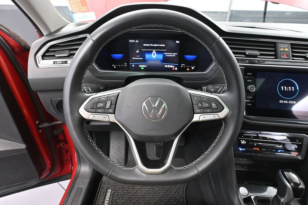 Used 2023 Volkswagen Tiguan SE AWD/4WD image 26