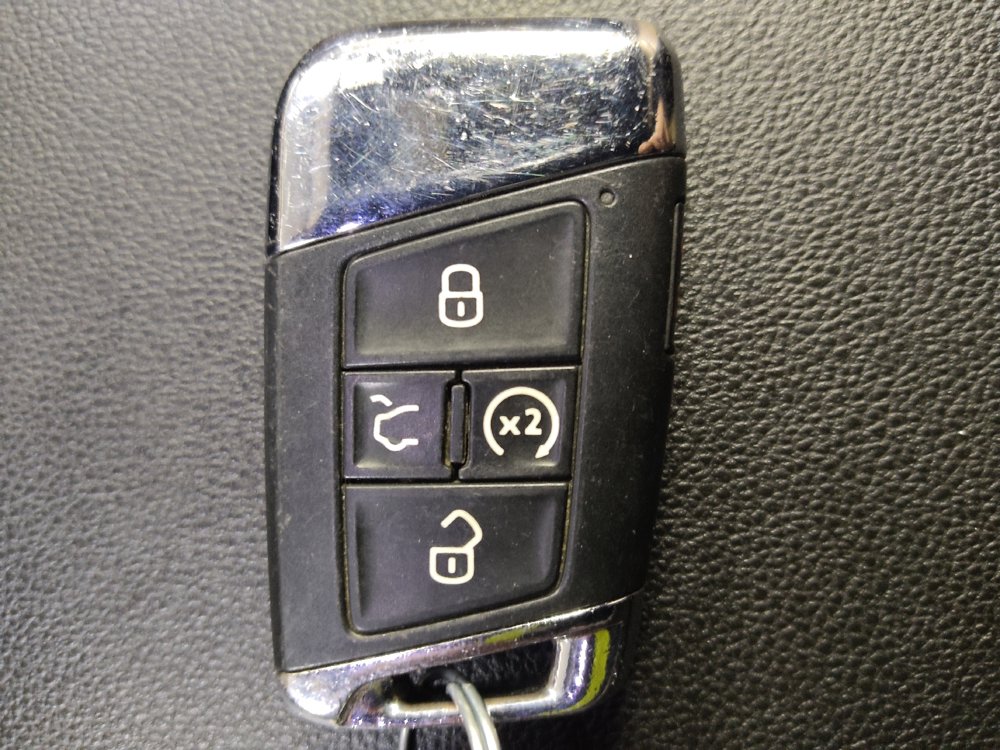 Used 2022 Volkswagen Atlas Cross Sport SE AWD/4WD image 32