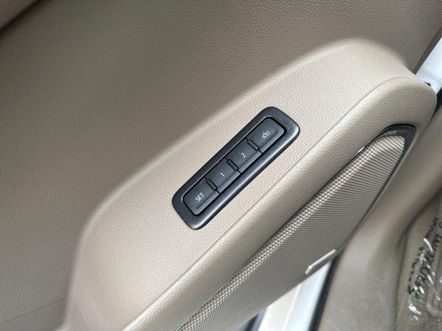 Used 2020 Chevrolet Tahoe LT w/ Luxury Package image 33