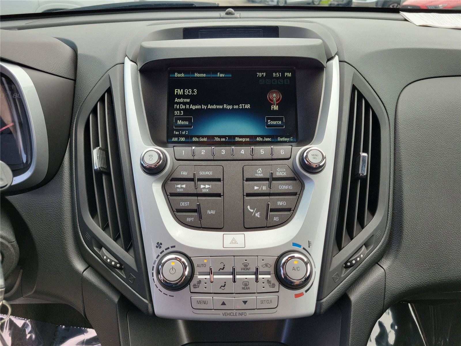 Used 2016 Chevrolet Equinox LTZ w/ Enhanced Convenience Package FWD image 26